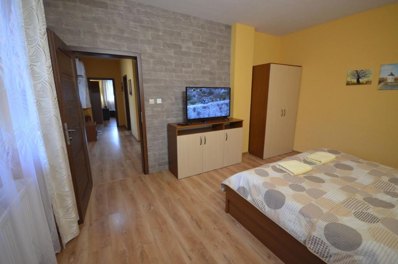Apartmany Best I. Besenova Ngoại thất bức ảnh